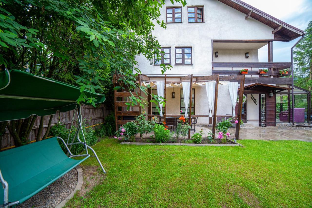 ホテル Casa Traian シナヤ エクステリア 写真