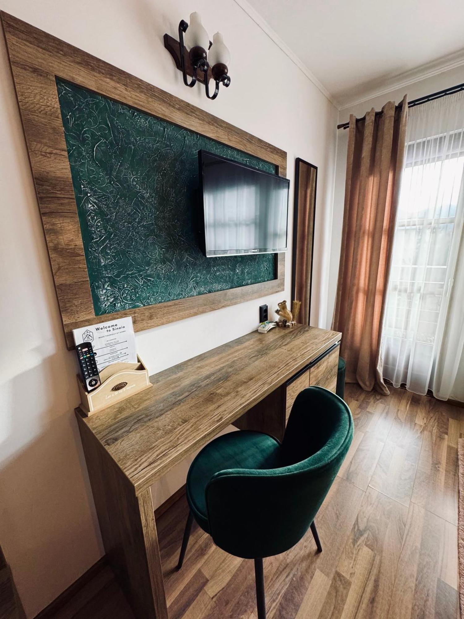 ホテル Casa Traian シナヤ エクステリア 写真